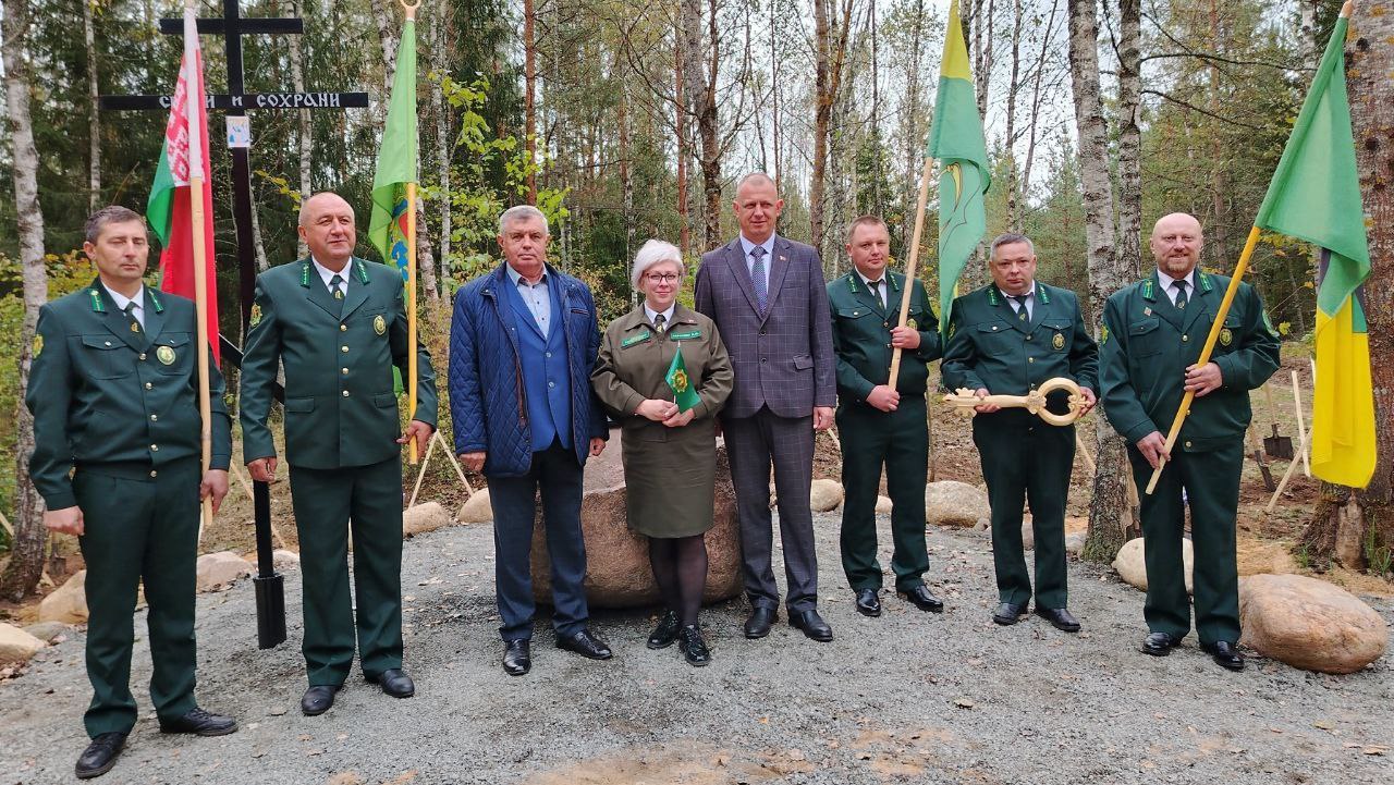 В лесном массиве вблизи д.Заветное Богушевского сельсовета состоялось торжественное открытие криницы «Святых апостолов Петра и Павла».