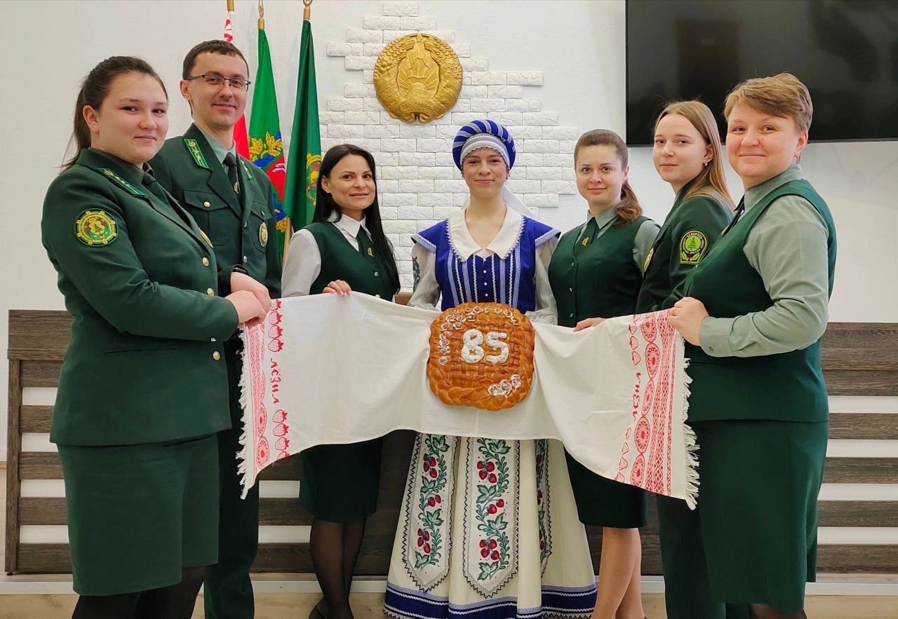 Лесоводы поздравляют область с юбилеем!