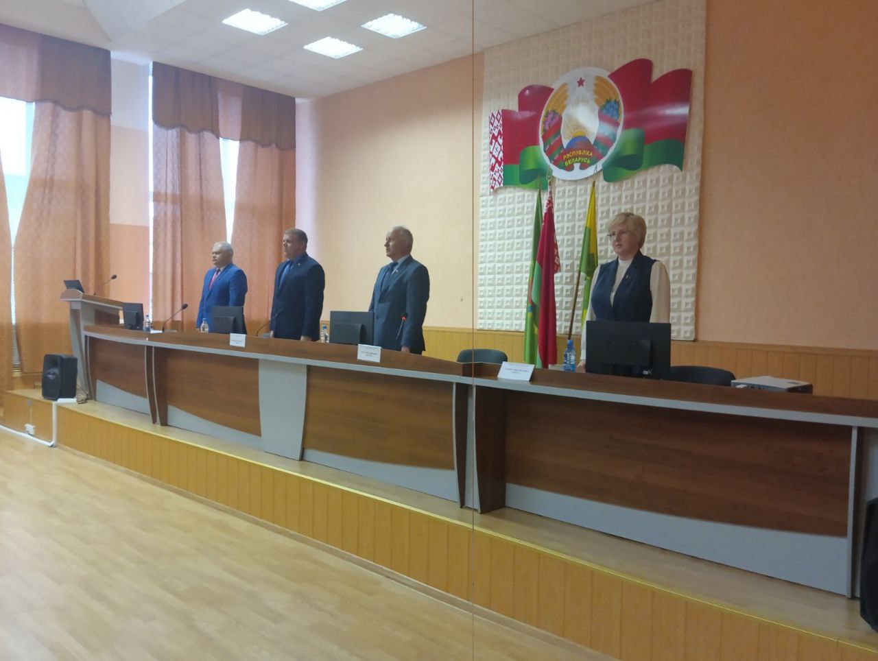 УЧАСТИЕ В ЗАСЕДАНИИ